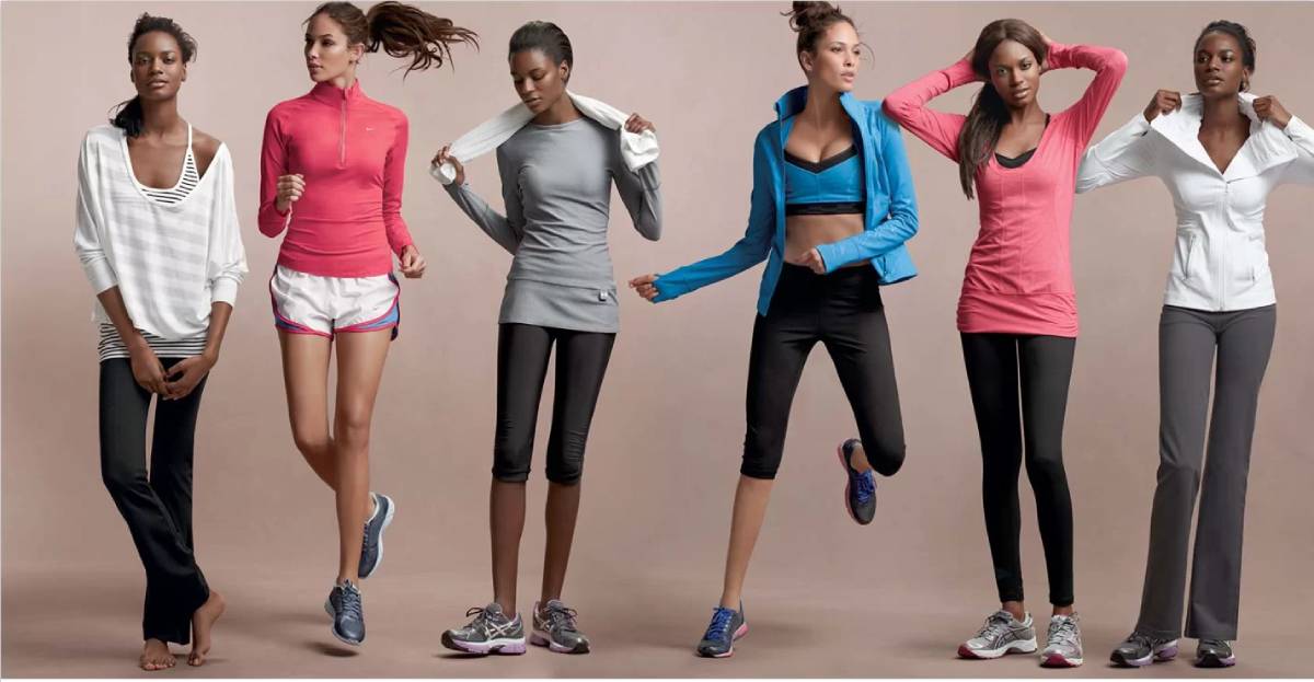 What clothes should women wear to the gym?